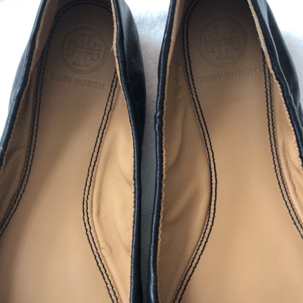 Tory Burch Black Leather Flats with Gold Logo Medallions - Picture 4 of 8